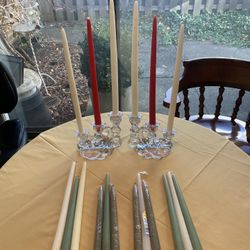 2 Candleholders with 18 candlesticks 