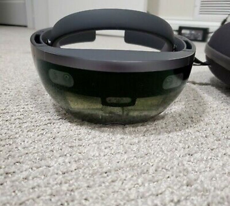 Microsoft HoloLens (Gen 1)