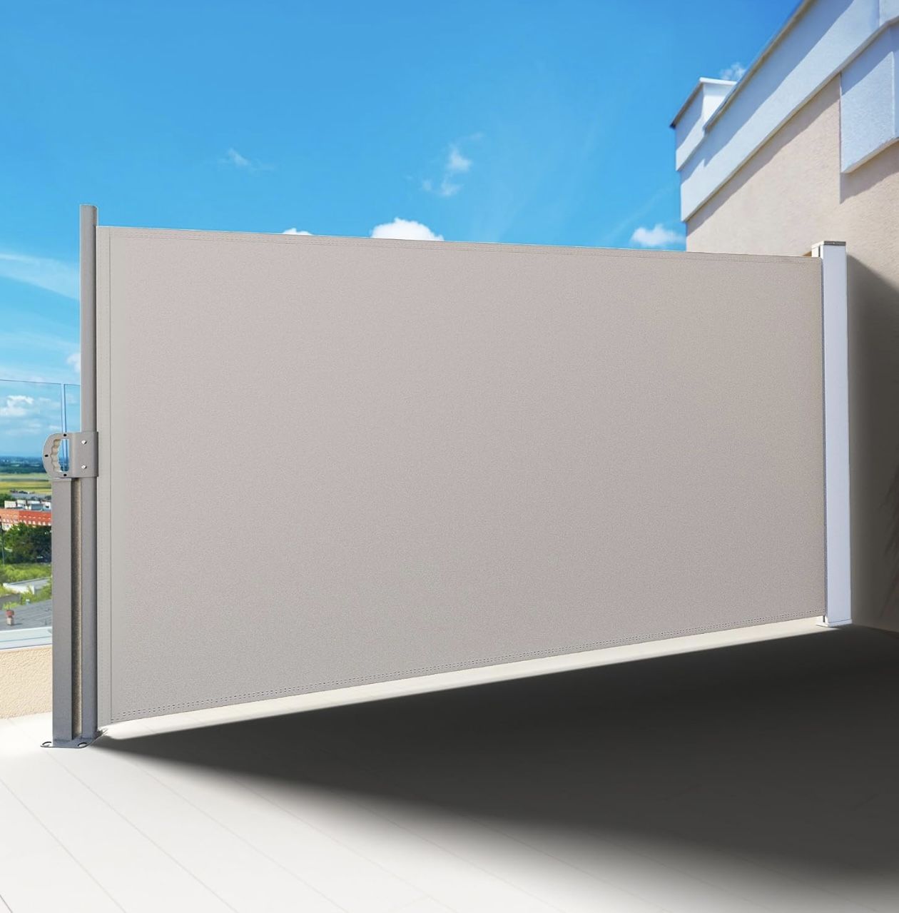 OUTDOOR PRIVACY SCREEN RETRACTABLE BRAND NEW IN BOX!!!