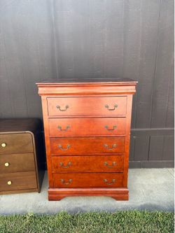 Dresser