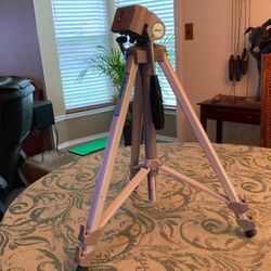 Albinar Tripod With Carrying Case