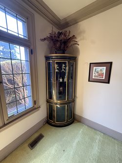 Drexel Et Cetera Chinoiserie Lighted Corner Curio Cabinet