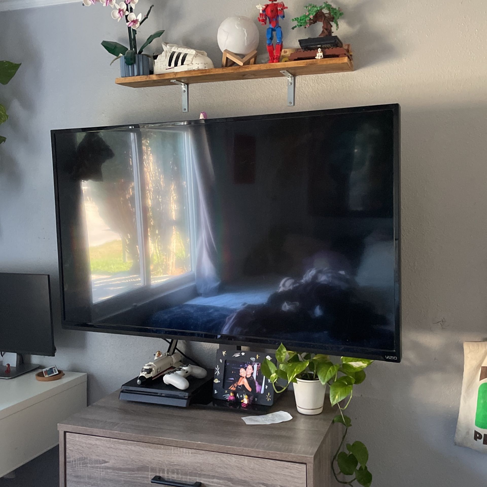 60 inch Vizio Tv
