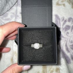 Beautiful Engagement Ring (: