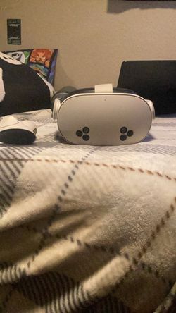 Vr head set and one controller