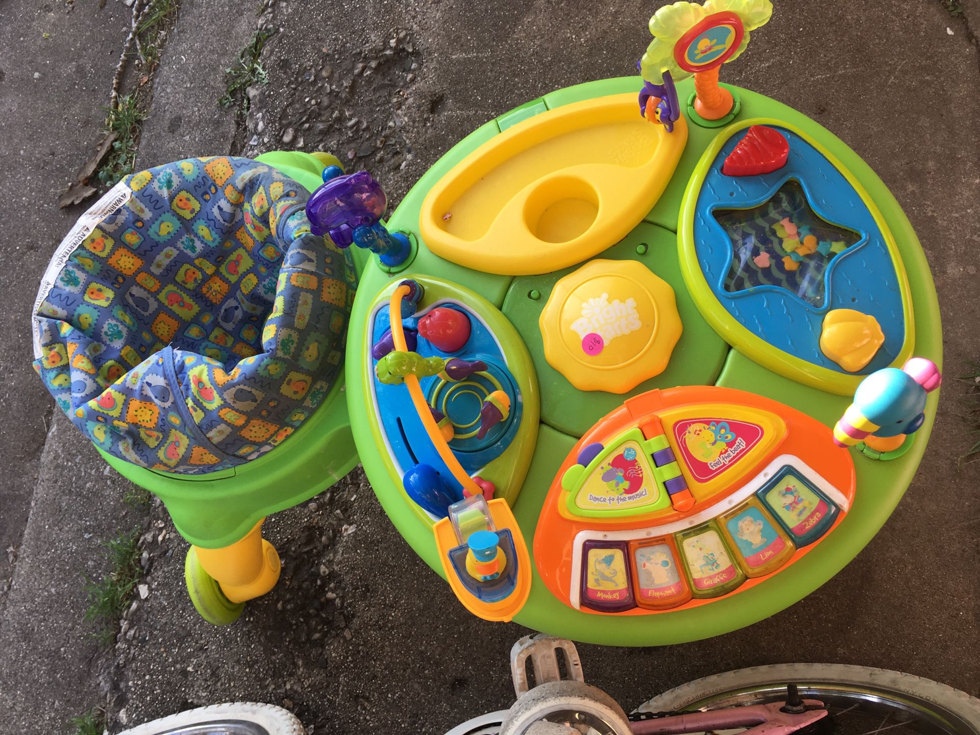 Baby saucer activity table