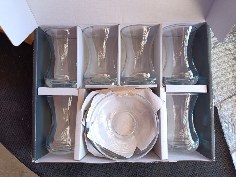 12 Pc Clear Glass Tea Set