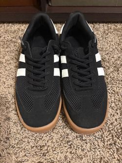 Women’s fashion sneakers