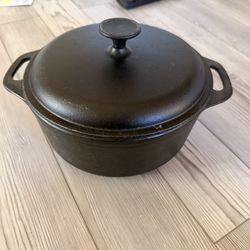 Cast Iron Dutch Oven with Lid – Used Once, Like New