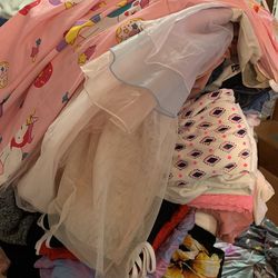 Girl Clothes Available In Different Sizes 