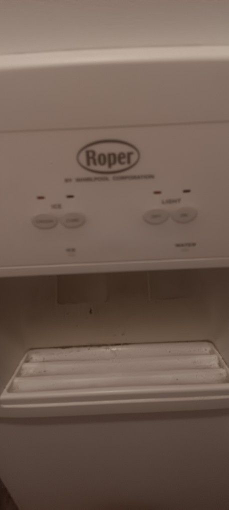Roper Refrigerator By Whirlpool 
