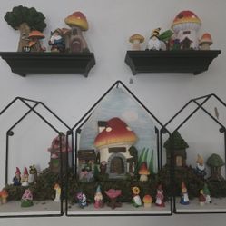 Gnome Garden 33 Small Pieces + Shelves