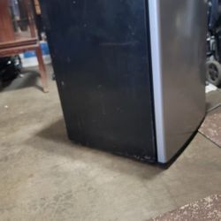 Frigidaire  Mini Fridge 