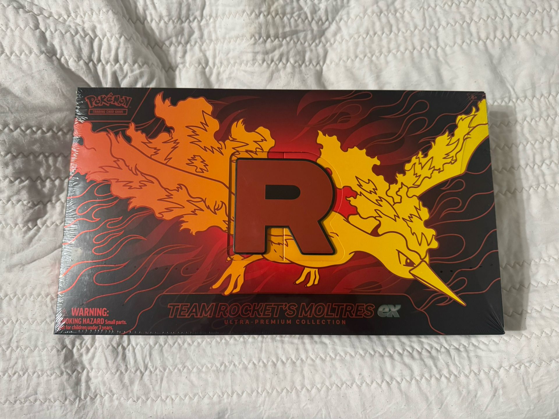 Team Rockets Moltres Ultra Premium Collection