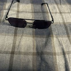 Louis Vitton Sunglasses Black And Silver 