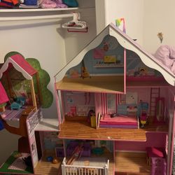 Doll House 
