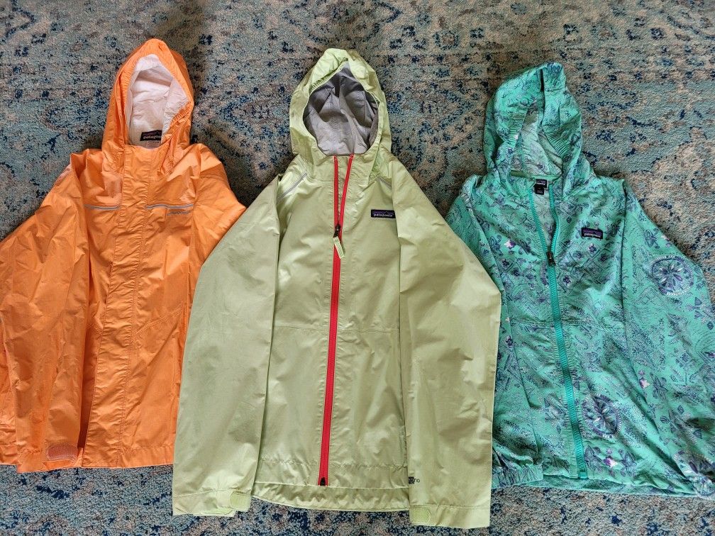 3 Girls Hooded Patagonia Jackets/ windbreaker size medium