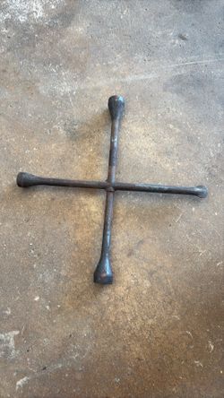 Lug Wrench