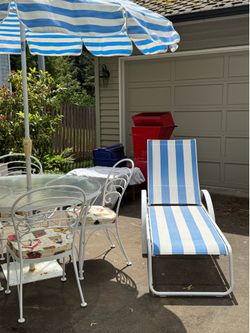 Tropitone lounge chair
