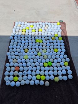 Large Lot of Used Golf Balls Mixed Brands