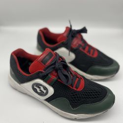 Gucci Running Shoes In Great Condition 100% Authentic Size 7 Male US/ 9 Female US. Unisex Design. Reconditioned