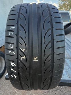 99% 275/30/21 HANKOOK V12 Tire