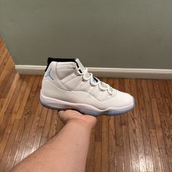Jordan 11 Legend Blue 