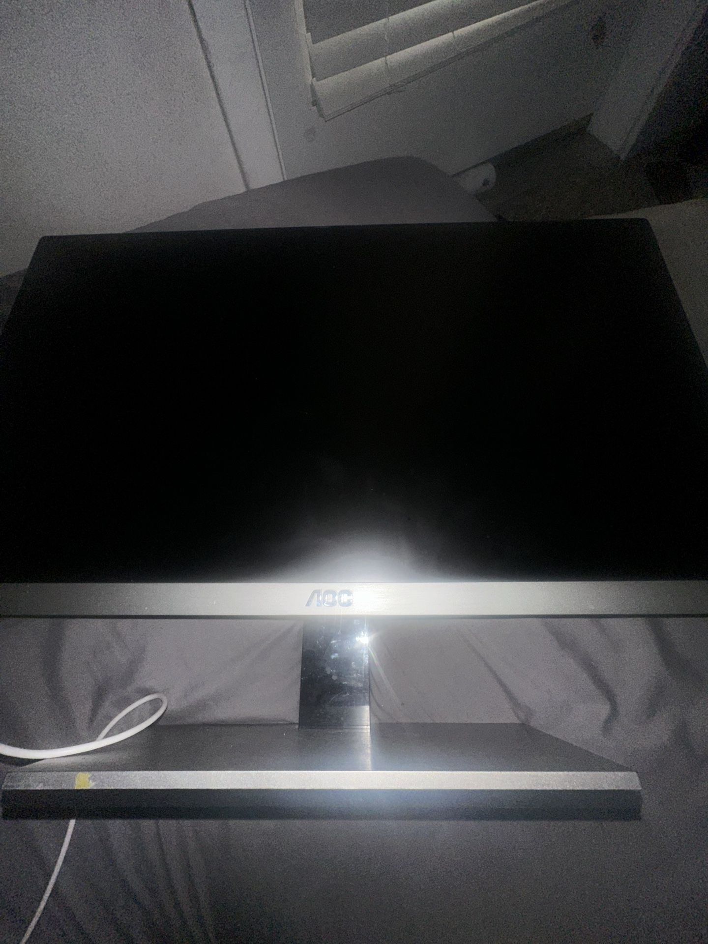 Gaming Monitor Selling Cheap