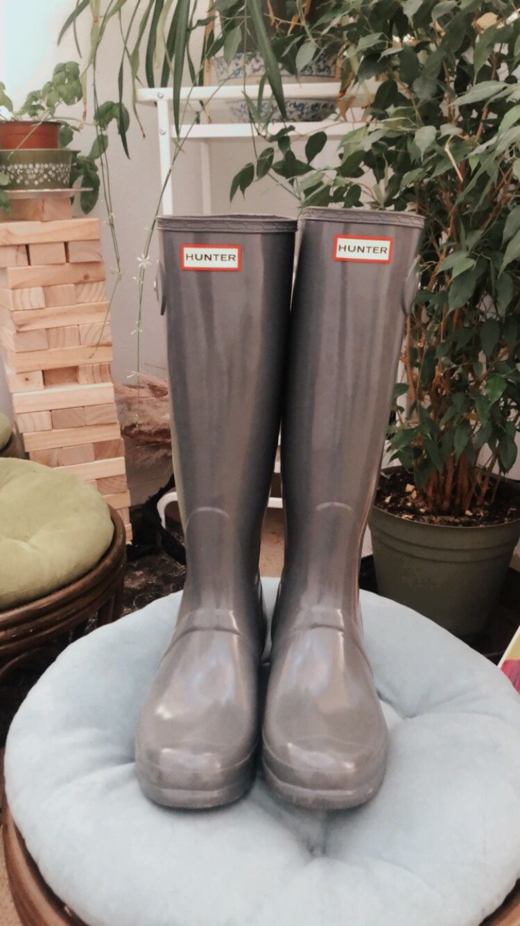 Women’s Hunter rain boots