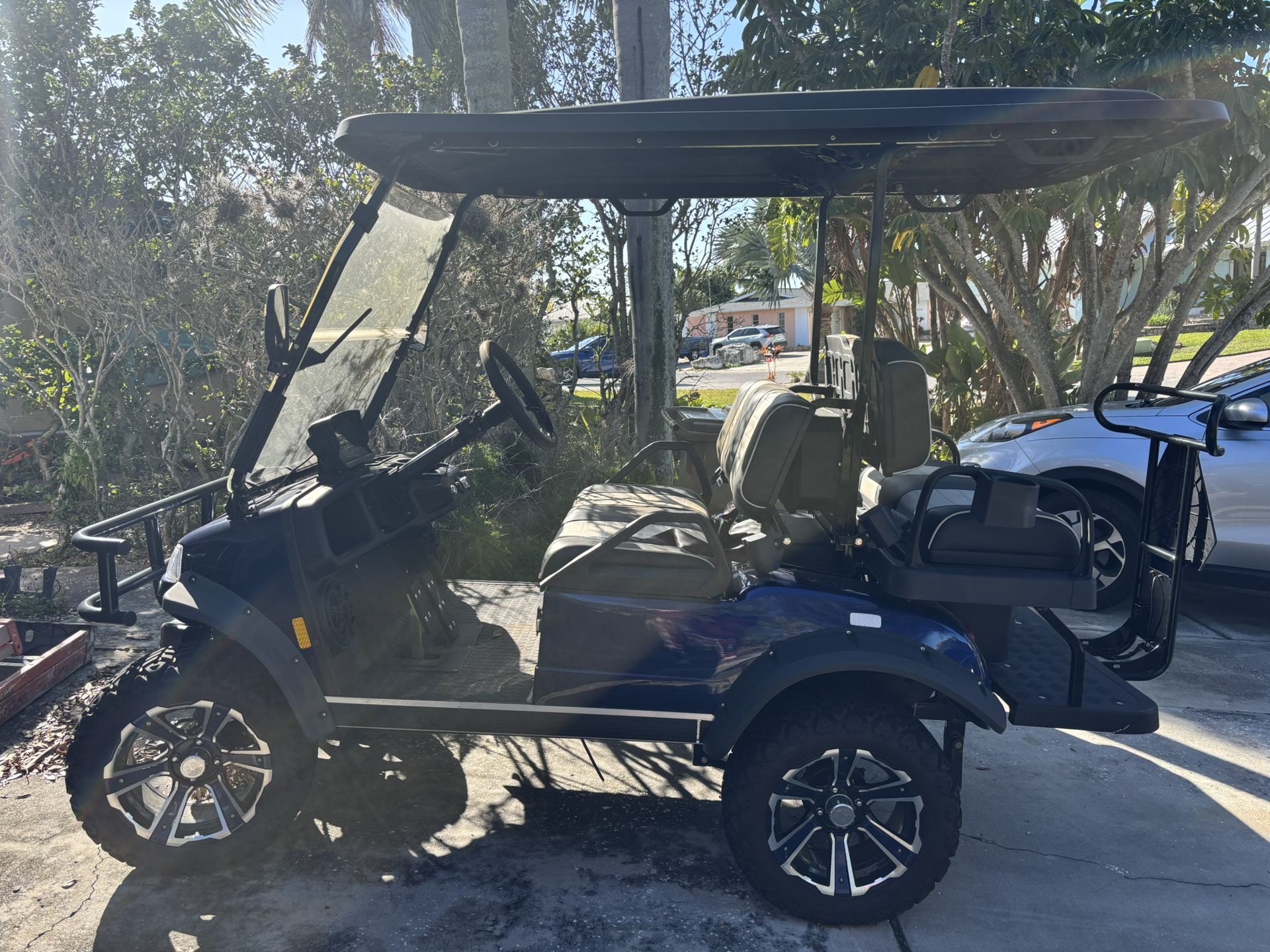 Evolution Forester Series Golf Cart