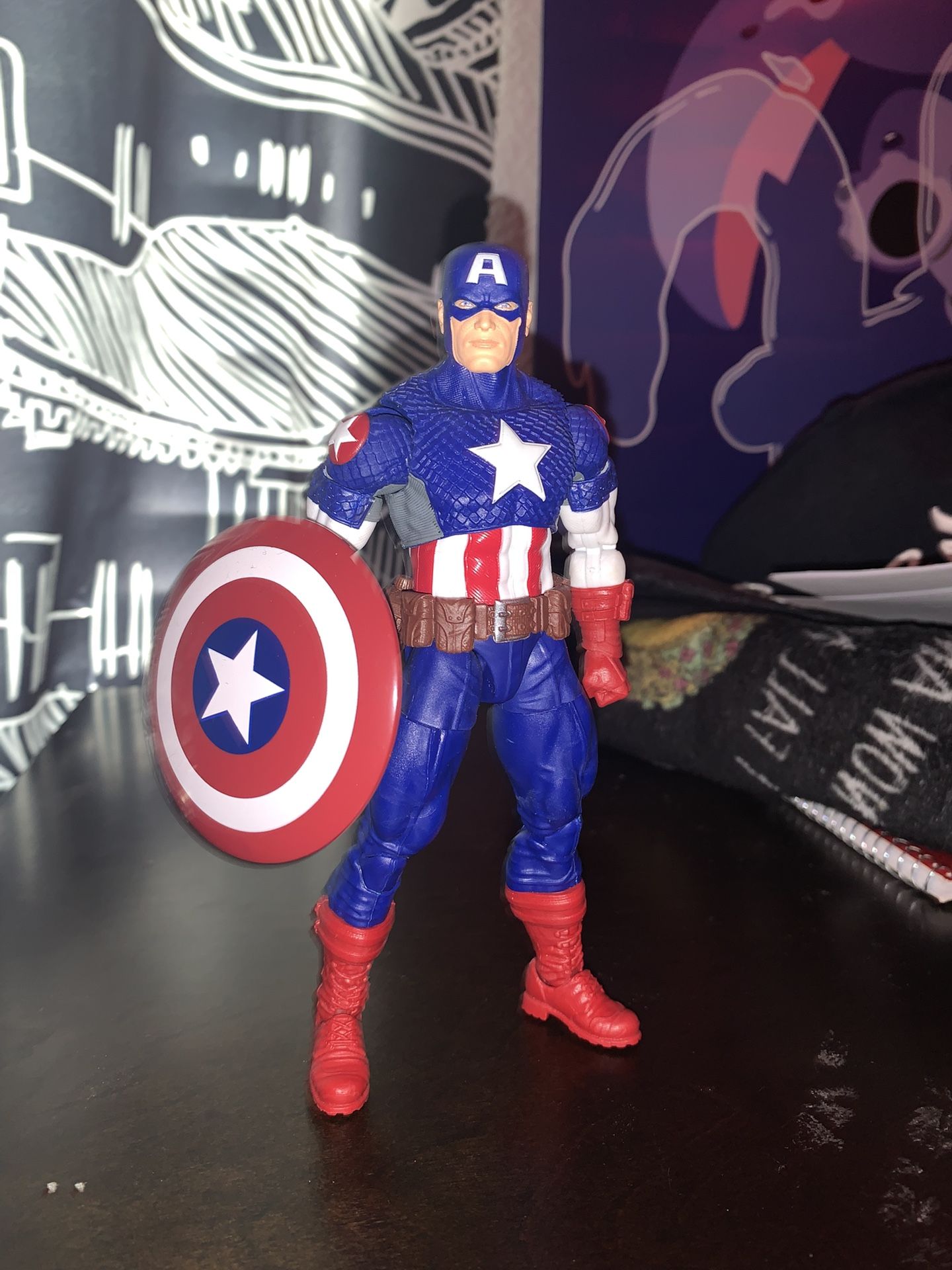 MARVEL LEGENDS ULTIMATE CAPTAIN AMERICA