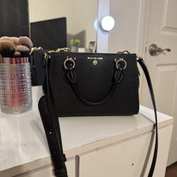 Black & Gold Micheal Kors Bag