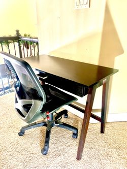 OFFICE/GAME ROOM TABLE & Chair 🪑 (💥Great SHAPE & CONDITION:10/10)