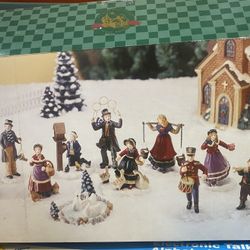 Vintage Village Square, Christmas figurine