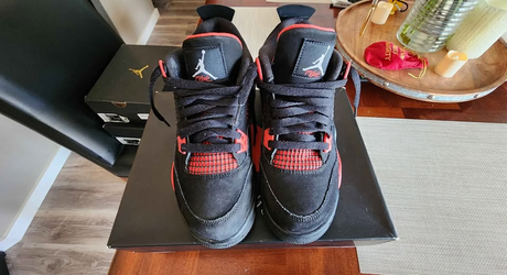 *Used* Good Condition Nike Air Jordan 4 Retro (GS) Size 6.5Y (contact info removed)16 Authentic *Used* Jordans