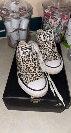 Girls Converse