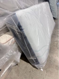Twin xl mattress Tempurpedic ProAdapt soft
