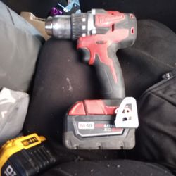 Milwaukee Drill 18 M  With 2  Extended Batteries