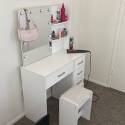 Vanity with Chair 
