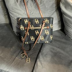 Dooney&Burke Purse Authentic