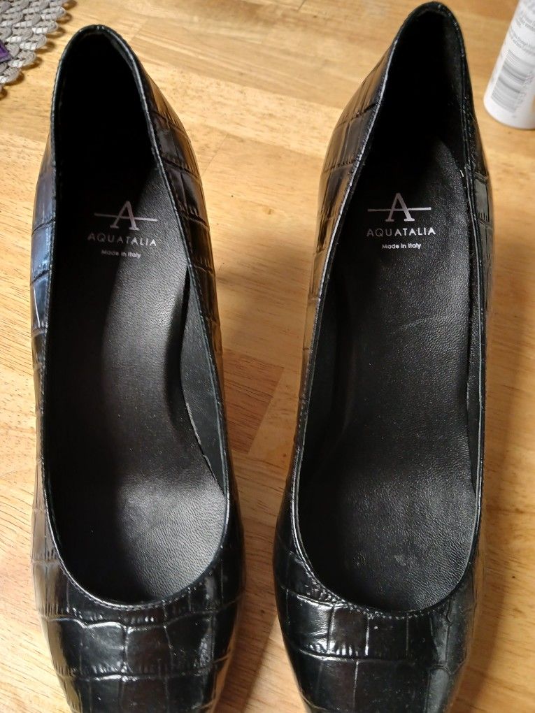 Aquatalia Black Leather Heels BRAND NEW