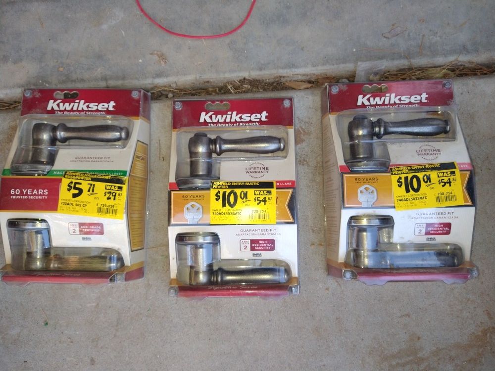 Kwikset Exterior Locking Door Lever Handles
