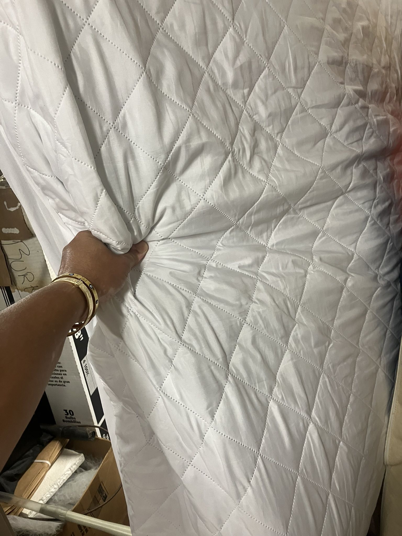 Free Twin Bed Plus Bed Fram  And Vanity