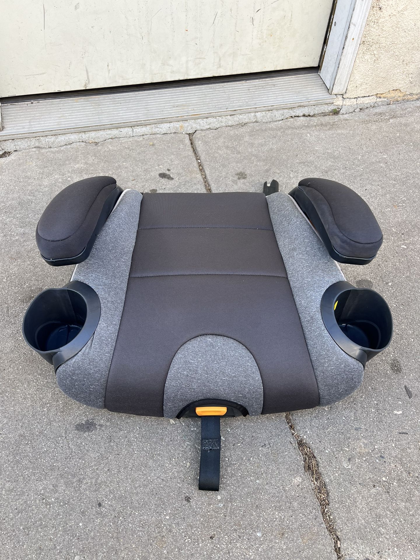 CHICCO GOFIT BOOSTER SEAT