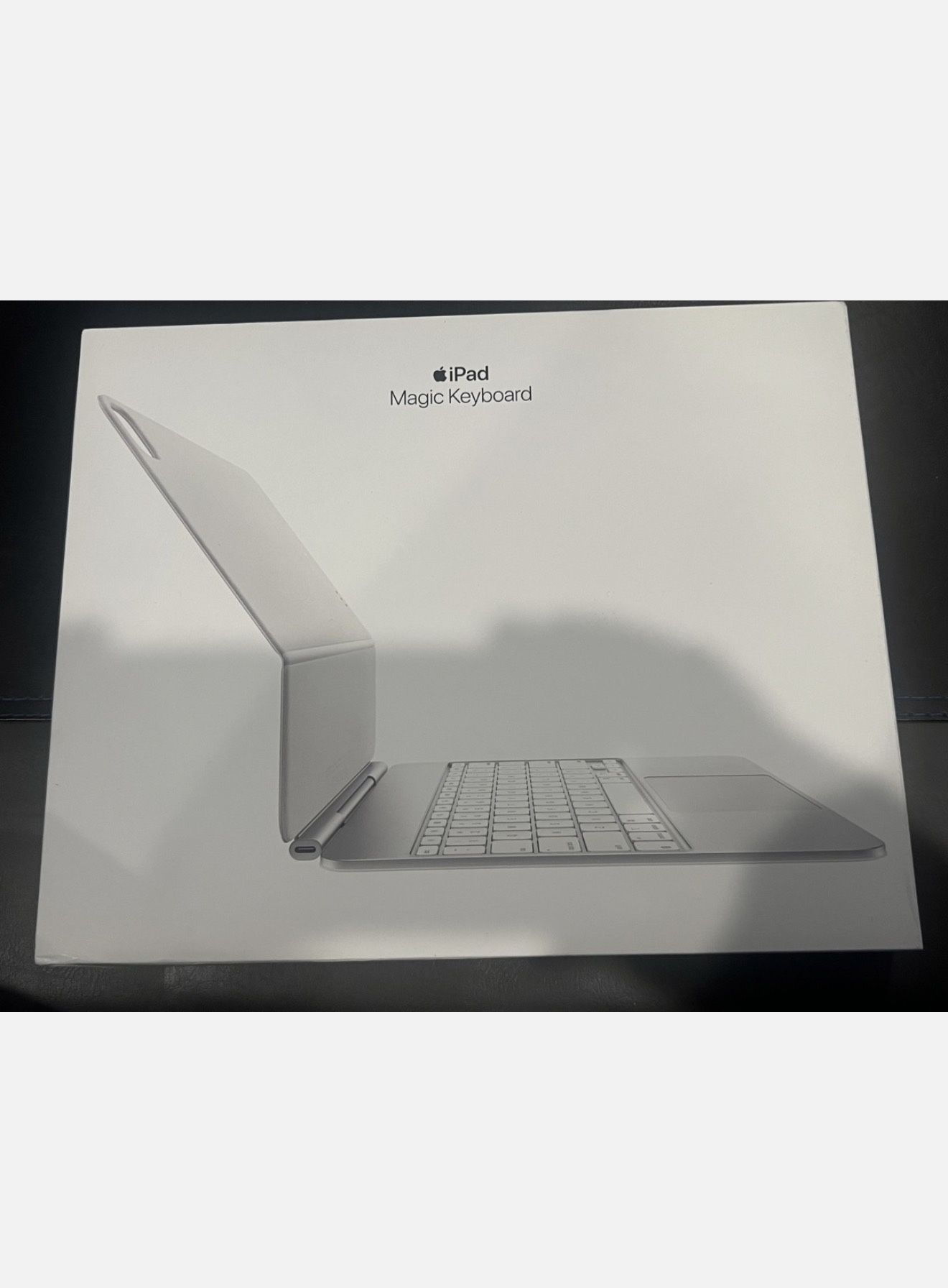 Apple iPad Magic Keyboard for 2024 Apple iPad Pro 13" (M4) White - NEW SEALED !!