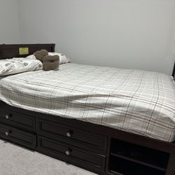 Solid Wood Bunk Bed.
