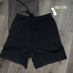 Essential Shorts 