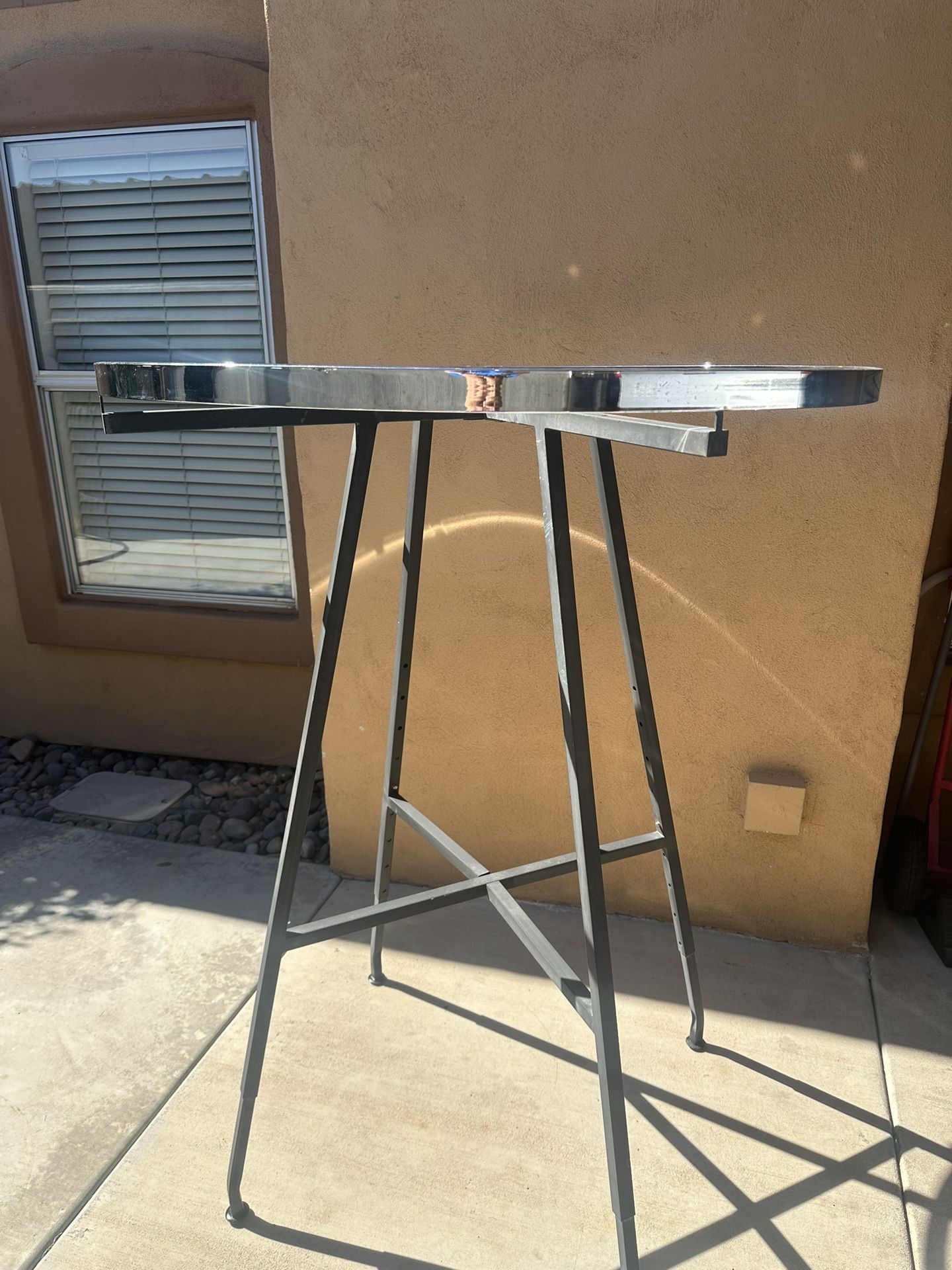 Round Clothes Hanger