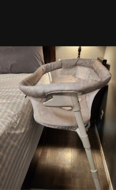 Halo Bedside Baby Bassinet