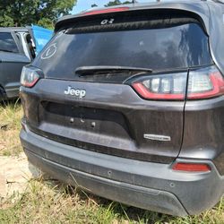 2020 Jeep Cheeroke Latitude Parts